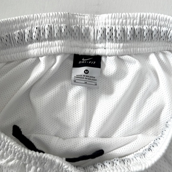 White Nike Dri-Fit Men’s Basketball Shorts - Picture 2 of 8